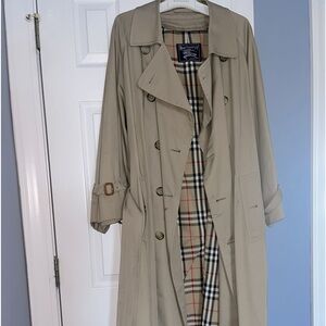 Burberry Castleford Trench Coat